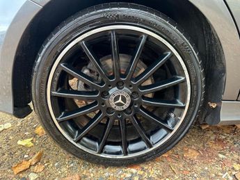 Mercedes-Benz A Class 2.1 A200d AMG Line (Premium) 7G-DCT Euro 6 (s/s) 5dr