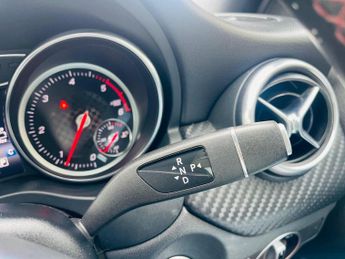 Mercedes-Benz A Class 2.1 A200d AMG Line (Premium) 7G-DCT Euro 6 (s/s) 5dr