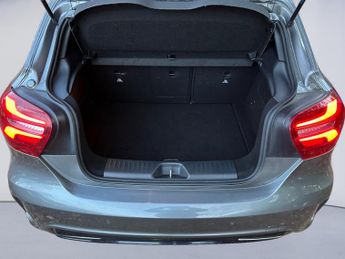 Mercedes-Benz A Class 2.1 A200d AMG Line (Premium) 7G-DCT Euro 6 (s/s) 5dr