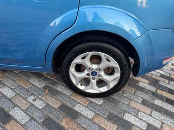 Ford Focus 1.6 Sport Auto 5dr