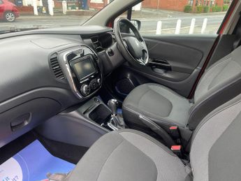 Renault Captur 1.5 dCi Dynamique S MediaNav SUV 5dr Diesel EDC Euro 5 (90 ps)