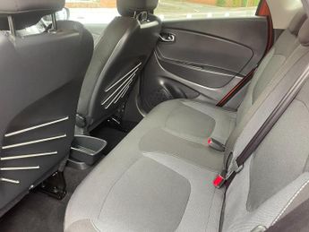 Renault Captur 1.5 dCi Dynamique S MediaNav SUV 5dr Diesel EDC Euro 5 (90 ps)