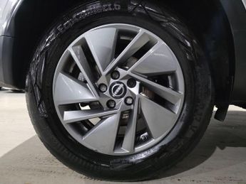 Nissan Qashqai 1.3 DIG-T MHEV Acenta Premium XTRON Euro 6 (s/s) 5dr