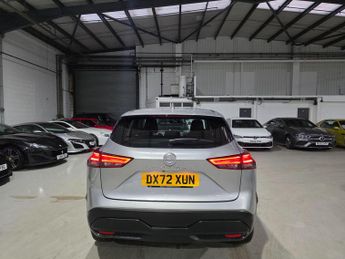 Nissan Qashqai 1.3 DIG-T MHEV Acenta Premium XTRON Euro 6 (s/s) 5dr