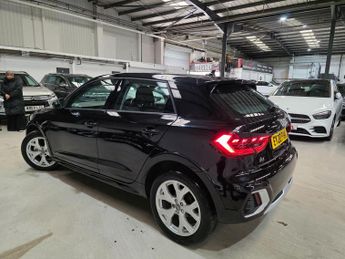 Audi A1 1.0 TFSI 30 Citycarver S Tronic Euro 6 (s/s) 5dr