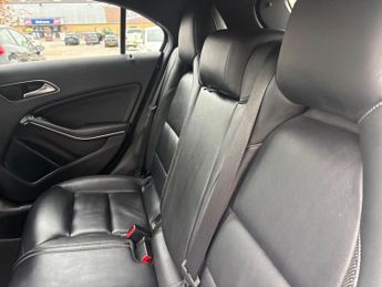 Mercedes-Benz A Class 2.1 A200d AMG Line (Executive) 7G-DCT Euro 6 (s/s) 5dr