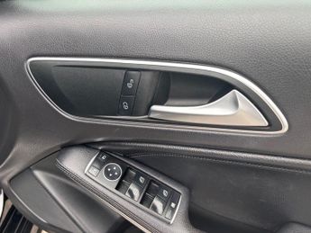 Mercedes-Benz A Class 2.1 A200d AMG Line (Executive) 7G-DCT Euro 6 (s/s) 5dr