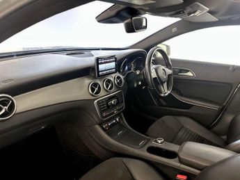 Mercedes-Benz GLA 2.1 GLA220 CDI AMG Line 7G-DCT 4MATIC Euro 6 (s/s) 5dr