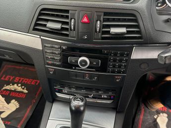 Mercedes-Benz E Class 1.8 E200 CGI BlueEfficiency SE Cabriolet 2dr Petrol Tiptronic Eu