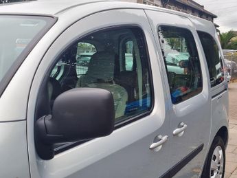 Renault Kangoo 1.6 16V Expression Auto Euro 5 5dr