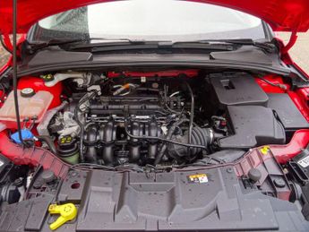 Ford Focus 1.6 Titanium Powershift Euro 6 5dr