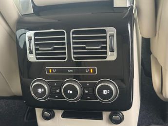 Land Rover Range Rover 3.0 TD V6 Vogue Auto 4WD Euro 5 (s/s) 5dr