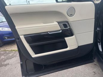 Land Rover Range Rover 3.0 TD V6 Vogue Auto 4WD Euro 5 (s/s) 5dr