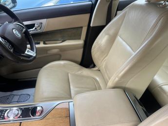 Jaguar XF 2.2d Premium Luxury Auto Euro 5 (s/s) 4dr