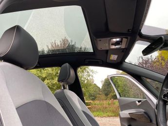 Volkswagen ID.3 Pro Performance 58kWh Family Auto 5dr