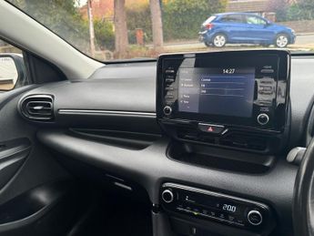 Toyota Yaris 1.5 VVT-h Icon E-CVT Euro 6 (s/s) 5dr