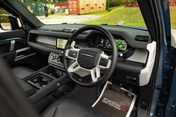 Land Rover Defender 110 3.0 D250 MHEV X-Dynamic SE Auto 4WD Euro 6 (s/s) 5dr