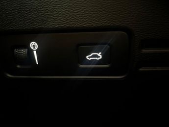 Volvo XC40 2.0 D3 R-Design Auto Euro 6 (s/s) 5dr