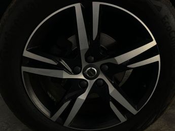 Volvo XC40 2.0 D3 R-Design Auto Euro 6 (s/s) 5dr