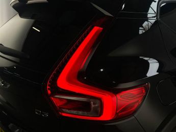 Volvo XC40 2.0 D3 R-Design Auto Euro 6 (s/s) 5dr
