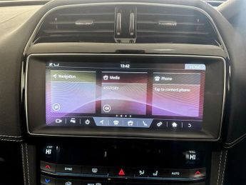 Jaguar F-PACE 2.0 P250i R-Sport Auto AWD Euro 6 (s/s) 5dr