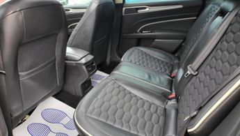 Ford Mondeo 2.0 TDCi Vignale Powershift Euro 6 (s/s) 4dr