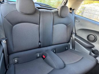 MINI Hatch 1.5 Cooper Auto Euro 6 (s/s) 3dr