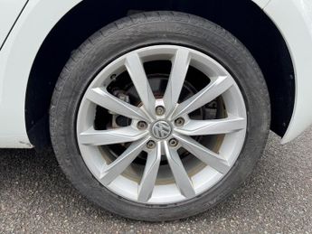 Volkswagen Golf 1.4 TSI BlueMotion Tech Match Hatchback 5dr Petrol DSG Euro 6 (s