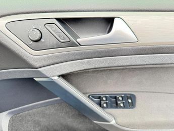 Volkswagen Golf 1.4 TSI BlueMotion Tech S Hatchback 5dr Petrol DSG Euro 6 (s/s) 