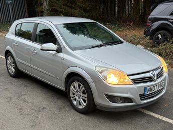 Vauxhall Astra 1.8i 16v Design 5dr
