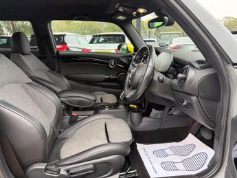 MINI Electric Hatch Cooper SE 32.6kWh Level 2 Auto 3dr