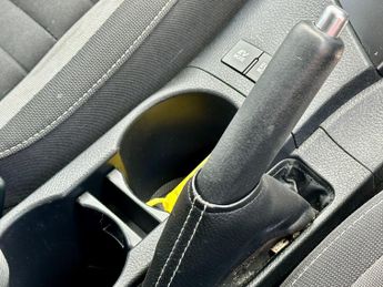 Toyota Auris 1.8 VVT-h Business Edition Touring Sports CVT Euro 6 (s/s) 5dr (