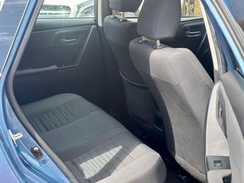 Toyota Auris 1.8 VVT-h Business Edition Touring Sports CVT Euro 6 (s/s) 5dr (