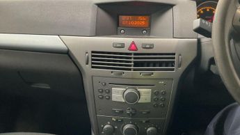 Vauxhall Astra 1.8i 16v Club 5dr