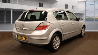 Vauxhall Astra 1.8i 16v Club 5dr