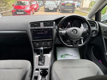 Volkswagen e-Golf 35.8kWh e-Golf Auto 5dr