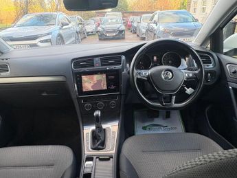 Volkswagen e-Golf 35.8kWh e-Golf Auto 5dr