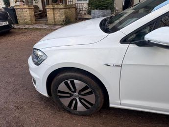 Volkswagen e-Golf 35.8kWh e-Golf Auto 5dr