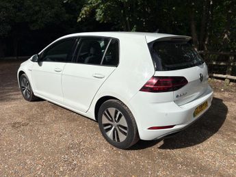 Volkswagen e-Golf 35.8kWh e-Golf Auto 5dr