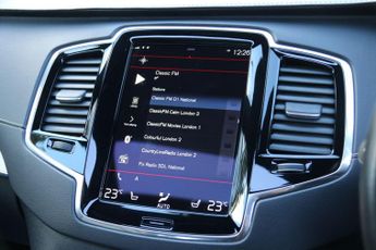 Volvo XC90 2.0 B5 MHEV R-Design Pro SUV 5dr Diesel Hybrid Auto 4WD Euro 6 (