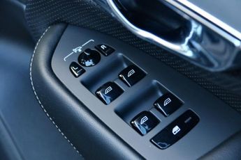 Volvo XC90 2.0 B5 MHEV R-Design Pro SUV 5dr Diesel Hybrid Auto 4WD Euro 6 (