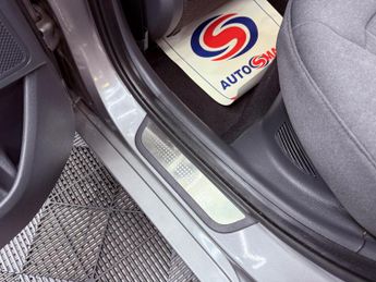 Hyundai IONIQ 1.6 h-GDi 1st Edition DCT Euro 6 (s/s) 5dr