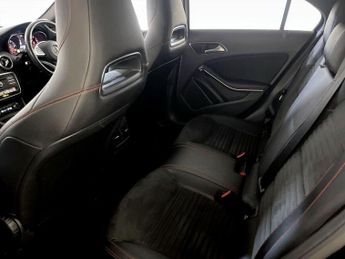 Mercedes-Benz A Class 1.6 A180 AMG Line (Premium) 7G-DCT Euro 6 (s/s) 5dr