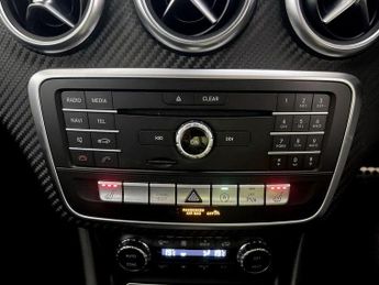 Mercedes-Benz A Class 1.6 A180 AMG Line (Premium) 7G-DCT Euro 6 (s/s) 5dr