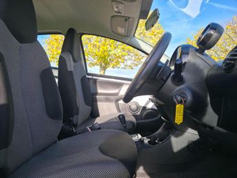 Toyota AYGO 1.0 VVT-i Move MultiMode Euro 5 5dr