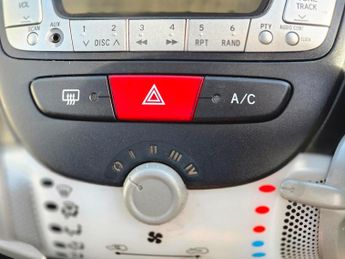 Toyota AYGO 1.0 VVT-i Move MultiMode Euro 5 5dr