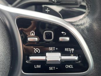 Mercedes-Benz A Class 1.5 A180d Sport (Executive) 7G-DCT Euro 6 (s/s) 5dr