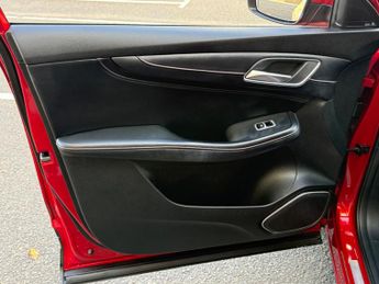 MG MG HS 1.5 T-GDI Excite DCT Euro 6 (s/s) 5dr