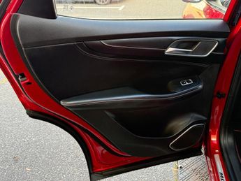 MG MG HS 1.5 T-GDI Excite DCT Euro 6 (s/s) 5dr