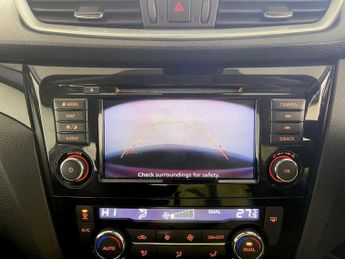 Nissan Qashqai 1.3 DIG-T Acenta Premium Euro 6 (s/s) 5dr